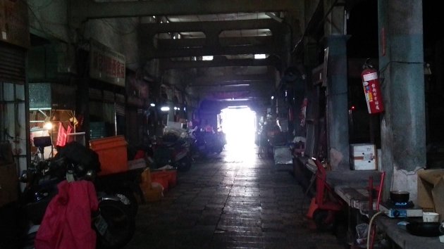 西門市場内の風景